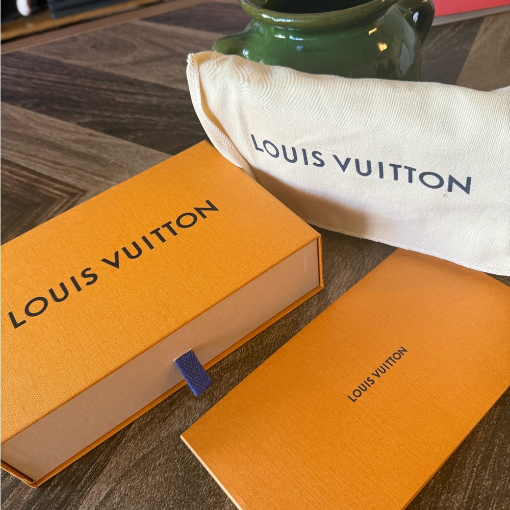 Louis Vuitton Crossbody Bag - Brown and Gold - Picture 2 of 10